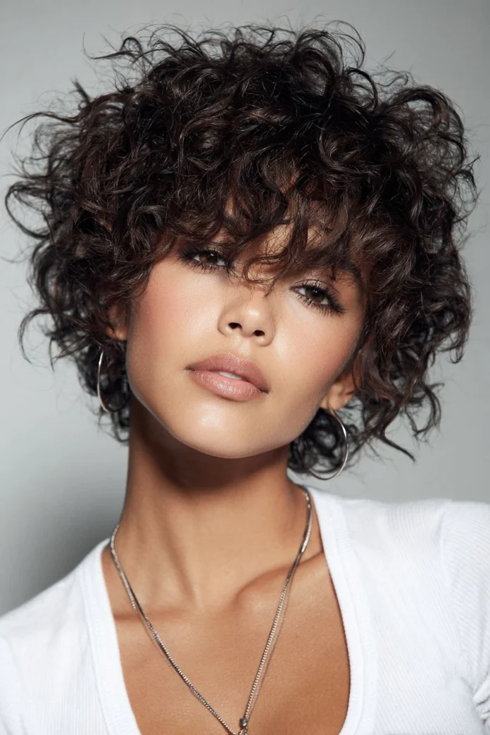 Hairstyles Curly Hair to Try Autumn