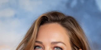 Layered Medium Length Hairstyles for Fine Hair That Actually Add Volume Layered Medium Length Hairstyles for Fine Hair That Actually Add Volume